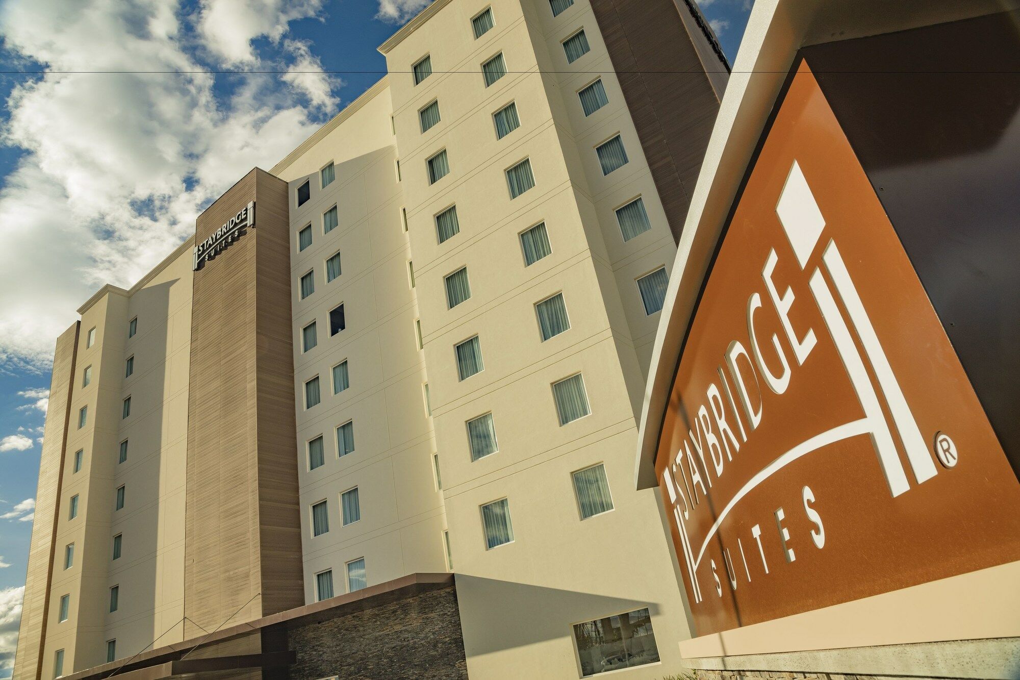 Staybridge Suites Silao By Ihg Εξωτερικό φωτογραφία
